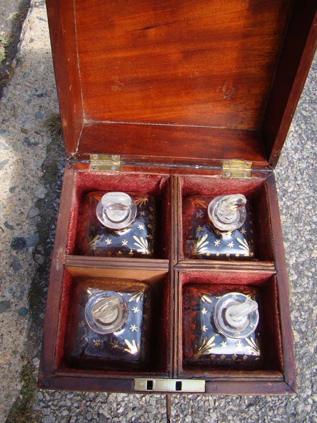 A beautiful early 19th century Ship Captain's decanter set with its' original bottles circa 1820 — image 4